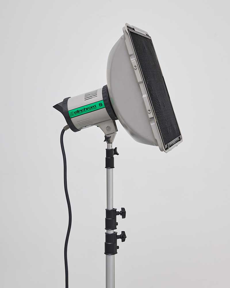 StudioZOOM Noleggio studio fotografico a Milano con modificatori luci